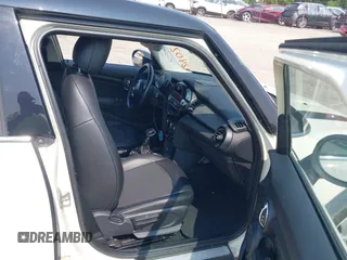 2015 MINI Hardtop 4 Door with VIN WMWXS5C5XFT827330, listed as a IAAI auction lot 42402965 with 140,648 mi miles and . Bid and sale history available at DreamBid. Image 5.