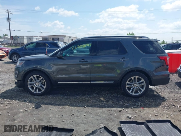 2017 Ford Explorer XLT with VIN 1FM5K7D86HGB90698, listed as a IAAI auction lot 42526802 with 124,640 mi miles and . Bid and sale history available at DreamBid. Image 14.