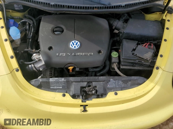 2000 Volkswagen Beetle GLX with VIN 3VWDD21CXYM493847, listed as a Copart auction lot 45301135 with 141,676 mi miles and Salvage Title. Bid and sale history available at DreamBid. Image 11.