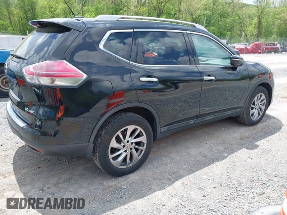 2015 Nissan Rogue SL with VIN 5N1AT2MV3FC924433, listed as a IAAI auction lot 42155223 with 145,980 mi miles and . Bid and sale history available at carsss.com. Image 4.