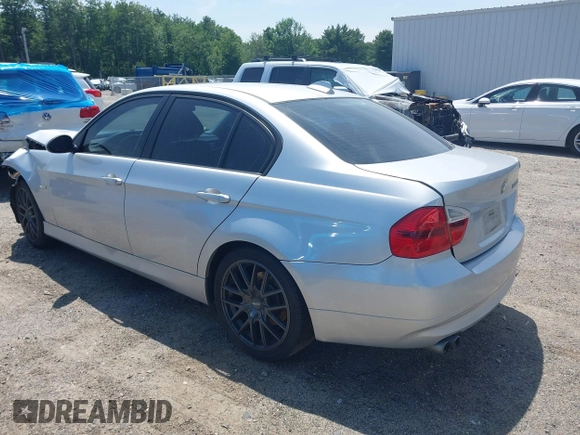 2008 BMW 3 Series 328xi with VIN WBAVC73518KX92542, listed as a IAAI auction lot 42494583 with 152,138 mi miles and . Bid and sale history available at DreamBid. Image 3.