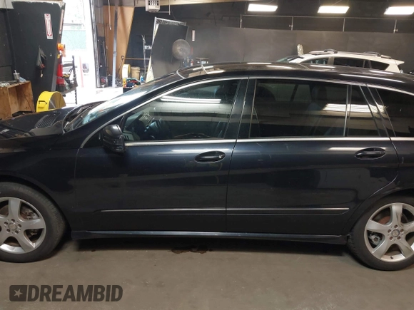 2011 Mercedes-Benz R 350 with VIN 4JGCB6FE0BA119916, listed as a IAAI auction lot 42553464 with 149,201 mi miles and . Bid and sale history available at DreamBid. Image 14.