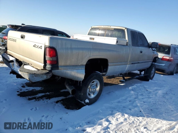 2002 Dodge 2500 z VIN 3B7KF23C42M275654, wystawiony jako Copart lot #42390515 z przebiegiem 196 718 mil mil oraz Szkoda całkowita • Salvage title. Historia ofert i sprzedaży dostępna na DreamBid. Obrazek 3.