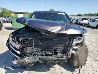 2017 Chevrolet Suburban LT z VIN 1GNSCHKC5HR329037, wystawiony jako Copart lot #52016315 z przebiegiem 215 859 mil mil oraz Szkoda całkowita • Salvage title. Historia ofert i sprzedaży dostępna na DreamBid. Obrazek 5.