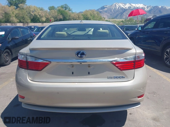 2013 Lexus ES 300h z VIN JTHBW1GG9D2012639, wystawiony jako IAAI lot #42157365 z przebiegiem 102 070 mil mil oraz . Historia ofert i sprzedaży dostępna na DreamBid. Obrazek 17.