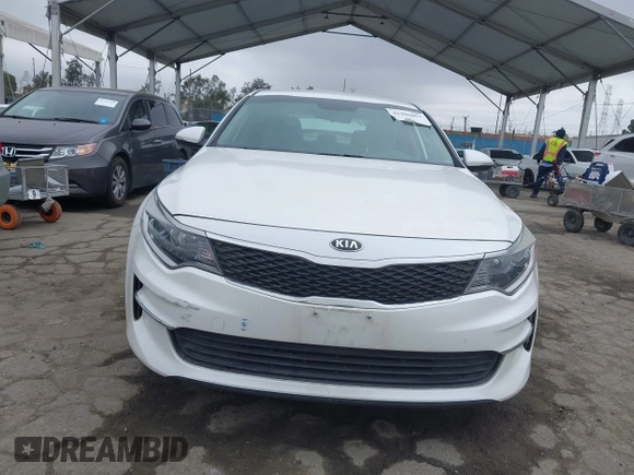 2017 Kia Optima LX z VIN KNAGT4L37H5160410, wystawiony jako IAAI lot #41906061 z przebiegiem 88 243 mil mil oraz . Historia ofert i sprzedaży dostępna na DreamBid. Obrazek 12.