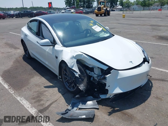 2023 Tesla Model 3 с VIN 5YJ3E1EAXPF645384, выставлен на аукционе IAAI как лот 42401955 с пробегом 18 031 миль миль и . История ставок и продаж доступна на DreamBid. Изображение 1.