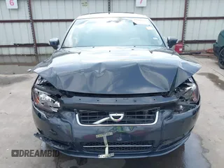 2011 Volvo S80 3.2L with VIN YV1952AS1B1138075, listed as a IAAI auction lot 41918597 with 192,441 mi miles. Bid and sale history available at carsss.com. Image 6.