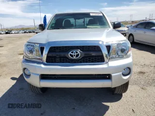 2011 Toyota Tacoma PreRunner z VIN 5TFTU4GN6BX010584, wystawiony jako Copart lot #57284685 z przebiegiem 66 256 mil mil oraz Szkoda całkowita • Salvage title. Historia ofert i sprzedaży dostępna na DreamBid. Obrazek 5.