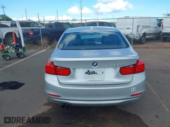 2012 BMW 3 Series 328i with VIN WBA3A5G52CNN65587, listed as a IAAI auction lot 40257554 with 89,445 mi miles and . Bid and sale history available at DreamBid. Image 17.