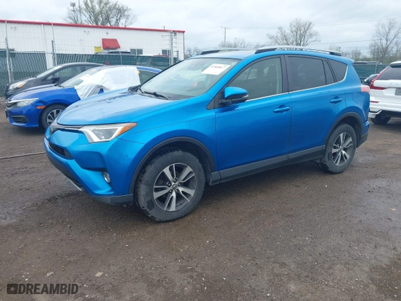 2017 Toyota RAV4 XLE with VIN JTMRFREV4HJ123496, listed as a IAAI auction lot 42068817 with 211,682 mi miles. Bid and sale history available at carsss.com. Image 18.
