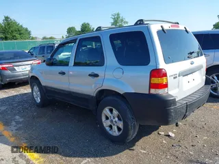 2005 Ford Escape XLT with VIN 1FMYU03175DA18437, listed as a IAAI auction lot 42567091 with 207,602 mi miles and . Bid and sale history available at DreamBid. Image 3.