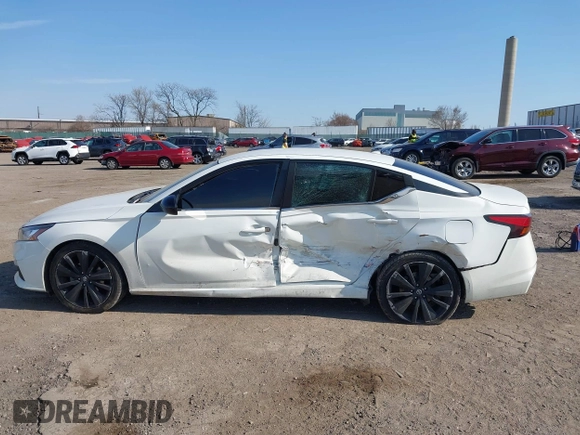 2019 Nissan Altima 2.5 SR with VIN 1N4BL4CV4KC204791, listed as a IAAI auction lot 41784484 with 80,012 mi miles. Bid and sale history available at carsss.com. Image 6.