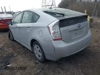 2010 Toyota Prius II with VIN JTDKN3DU8A0119389, listed as a IAAI auction lot 41705483 with 207,737 mi miles. Bid and sale history available at carsss.com. Image 3.
