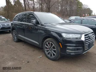 2017 Audi Q7 Prestige with VIN WA1VAAF72HD026532, listed as a IAAI auction lot 41777856 with 82,404 mi miles. Bid and sale history available at carsss.com. Image 13.