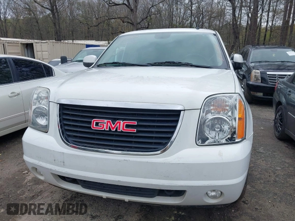 2013 GMC Yukon SLT with VIN 1GKS1CE00DR225296, listed as a IAAI auction lot 41854049 with 241,437 mi miles. Bid and sale history available at carsss.com. Image 6.