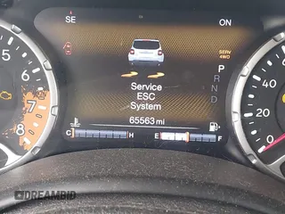 2017 Jeep Renegade Limited z VIN ZACCJBDB7HPF32725, wystawiony jako IAAI lot #41942878 z przebiegiem 65 563 mil mil oraz . Historia ofert i sprzedaży dostępna na DreamBid. Obrazek 15.