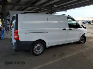 2017 Mercedes-Benz Metris Cargo z VIN WD3PG2EA7H3227939, wystawiony jako Copart lot #59745955 z przebiegiem 63 255 mil mil oraz Szkoda całkowita • Salvage title. Historia ofert i sprzedaży dostępna na DreamBid. Obrazek 3.