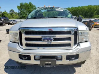 2006 Ford F-250 XL with VIN 1FTNF21576EB65386, listed as a Copart auction lot 54137515 with 112,244 mi miles and Salvage title. Bid and sale history available at DreamBid. Image 5.
