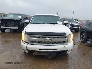 2009 Chevrolet Silverado 1500 with VIN 3GCEC33J29G211535, listed as a IAAI auction lot 41432158 with 171,800 mi miles and . Bid and sale history available at DreamBid. Image 6.