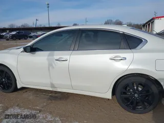 2018 Nissan Altima 2.5 SL with VIN 1N4AL3AP9JC299809, listed as a IAAI auction lot 41363780 with 33,507 mi miles. Bid and sale history available at carsss.com. Image 14.