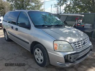 2005 Ford Freestar SE z VIN 2FMZA51685BA03136, wystawiony jako IAAI lot #41677029 z przebiegiem 220 511 mil mil oraz . Historia ofert i sprzedaży dostępna na DreamBid. Obrazek 1.