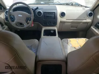 2003 Ford Expedition Special Service z VIN 1FMPU15L93LC08095, wystawiony jako Copart lot #50589245 z przebiegiem 348 982 mil mil oraz Szkoda całkowita • Salvage title. Historia ofert i sprzedaży dostępna na DreamBid. Obrazek 8.