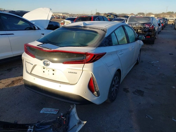2021 Toyota Prius Prime LE with VIN JTDKAMFP2M3177445, listed as a IAAI auction lot 41408418 with 44,975 mi miles. Bid and sale history available at carsss.com. Image 4.