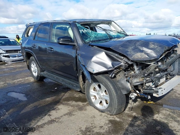 2019 Toyota 4Runner SR5 with VIN JTEBU5JR9K5666170, listed as a IAAI auction lot 41539253 with 82,568 mi miles. Bid and sale history available at carsss.com. Image 1.