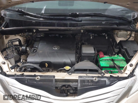 2014 Toyota Sienna Ltd with VIN 5TDDK3DCXES074614, listed as a IAAI auction lot 41691123 with 117,571 mi miles. Bid and sale history available at carsss.com. Image 10.