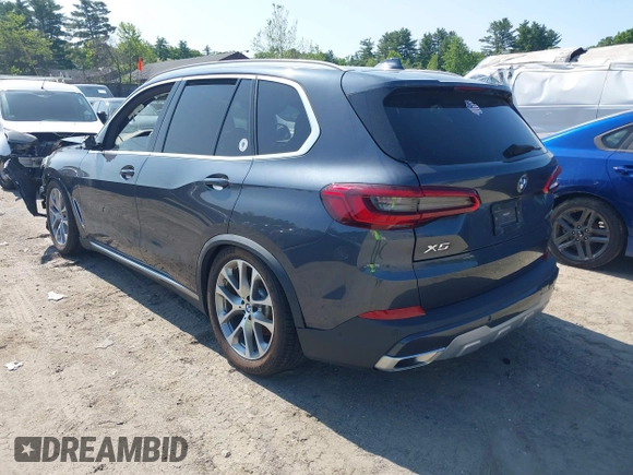 2020 BMW X5 xDrive40i with VIN 5UXCR6C06L9B16189, listed as a IAAI auction lot 42364103 with Not provided miles and . Bid and sale history available at DreamBid. Image 3.