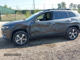 2022 Jeep Cherokee Limited with VIN 1C4PJMDX9ND509157, listed as a IAAI auction lot 42179093 with 34,638 mi miles and . Bid and sale history available at DreamBid. Image 6.