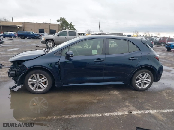 2021 Toyota Corolla Hatchback SE with VIN JTND4MBE8M3107240, listed as a IAAI auction lot 41570554 with 35,583 mi miles. Bid and sale history available at carsss.com. Image 15.