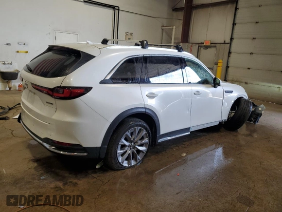 2024 Mazda CX-90 Premium z VIN JM3KKDHD8R1184233, wystawiony jako Copart lot #56177065 z przebiegiem 15 850 mil mil oraz Czysty tytuł • Clean title. Historia ofert i sprzedaży dostępna na DreamBid. Obrazek 3.