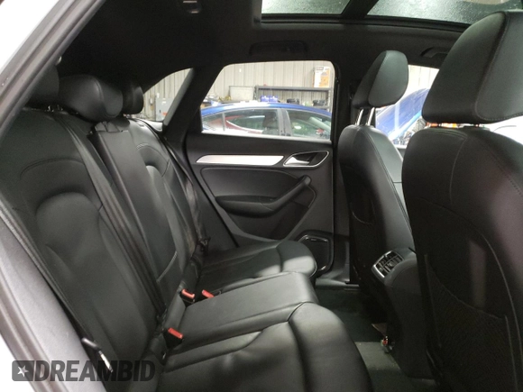 2018 Audi Q3 Premium Plus with VIN WA1JCCFS9JR031115, listed as a Copart auction lot 39580513 with 32,800 mi miles. Bid and sale history available at carsss.com. Image 10.