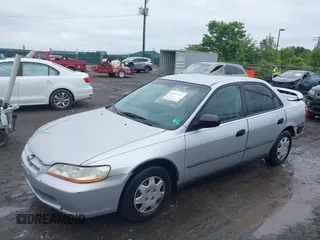 2000 Honda Accord DX z VIN 1HGCF8643YA095133, wystawiony jako IAAI lot #42377541 z przebiegiem 137 515 mil mil oraz . Historia ofert i sprzedaży dostępna na DreamBid. Obrazek 2.