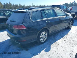 2018 Volkswagen Golf SportWagen S with VIN 3VW117AU6JM753197, listed as a IAAI auction lot 41328991 with 142,476 mi miles. Bid and sale history available at carsss.com. Image 4.