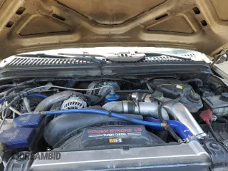 2004 Ford Excursion Limited with VIN 1FMSU43P44EC04527, listed as a Copart auction lot 54671115 with 204,509 mi miles and Clean Title. Bid and sale history available at DreamBid. Image 12.
