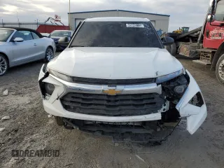 2025 Chevrolet TrailBlazer LS with VIN KL79MMSP4SB044102, listed as a Copart auction lot 45048715 with 26,537 mi miles and Clean Title. Bid and sale history available at DreamBid. Image 5.