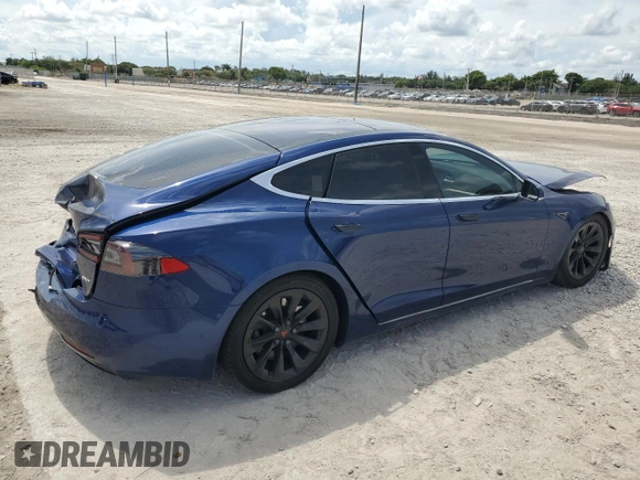 2016 Tesla Model S 90D z VIN 5YJSA1E20GF160834, wystawiony jako Copart lot #61898505 z przebiegiem 131 153 mil mil oraz Szkoda całkowita • Salvage title. Historia ofert i sprzedaży dostępna na DreamBid. Obrazek 3.
