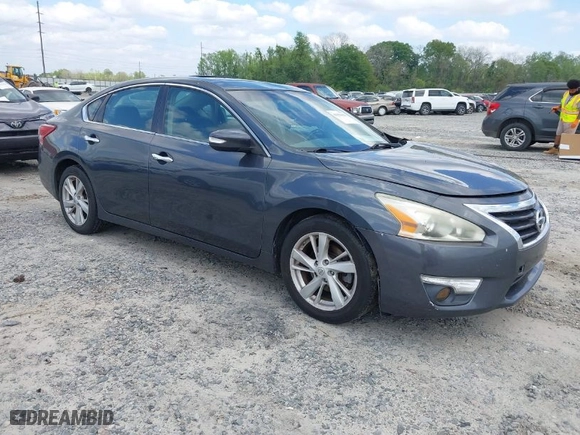 2013 Nissan Altima 3.5 SL with VIN 1N4BL3AP4DN565797, listed as a IAAI auction lot 41956413 with 200,957 mi miles. Bid and sale history available at carsss.com. Image 1.