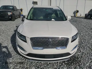 2019 Lincoln MKC Select with VIN 5LMCJ2C99KUL18946, listed as a Copart auction lot 50783465 with 82,882 mi miles and Salvage Title. Bid and sale history available at carsss.com. Image 5.