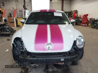 2017 Volkswagen Beetle 1.8T Fleet with VIN 3VWF17AT2HM629497, listed as a IAAI auction lot 41181493 with 68,564 mi miles. Bid and sale history available at carsss.com. Image 13.