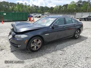 2011 BMW 5 Series 528i with VIN WBAFR1C51BDS36663, listed as a Copart auction lot 51995635 with 112,132 mi miles and Salvage Title. Bid and sale history available at carsss.com. Image 1.