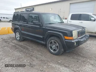 2008 Jeep Commander Sport z VIN 1J8HG48N98C230595, wystawiony jako IAAI lot #42469368 z przebiegiem 194 173 mil mil oraz . Historia ofert i sprzedaży dostępna na DreamBid. Obrazek 1.