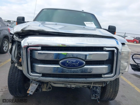 2014 Ford Super Duty F-250 SRW XL with VIN 1FT7W2BT7EEA65633, listed as a IAAI auction lot 41521209 with 222,076 mi miles. Bid and sale history available at carsss.com. Image 6.