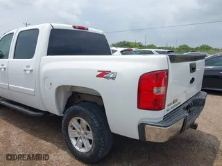 2007 Chevrolet Silverado 1500 LT w/1LT with VIN 3GCEK13387G506628, listed as a IAAI auction lot 42087661 with 270,119 mi miles. Bid and sale history available at carsss.com. Image 3.