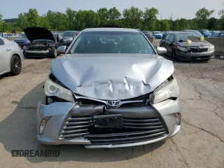 2015 Toyota Camry XLE z VIN 4T4BF1FK2FR512934, wystawiony jako Copart lot #59478725 z przebiegiem 165 935 mil mil oraz Szkoda całkowita • Salvage title. Historia ofert i sprzedaży dostępna na DreamBid. Obrazek 5.