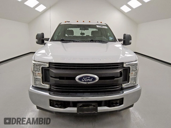 2017 Ford F-250 XL with VIN 1FT7W2A62HEB60259, listed as a Copart auction lot 63471355 with 107,247 mi miles and Clean title. Bid and sale history available at DreamBid. Image 5.
