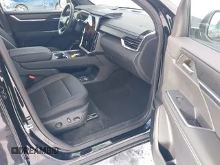 2024 GMC Acadia FWD Elevation z VIN 1GKENKKS7RJ224119, wystawiony jako IAAI lot #41259090 z przebiegiem 9 633 mil mil oraz . Historia ofert i sprzedaży dostępna na DreamBid. Obrazek 5.